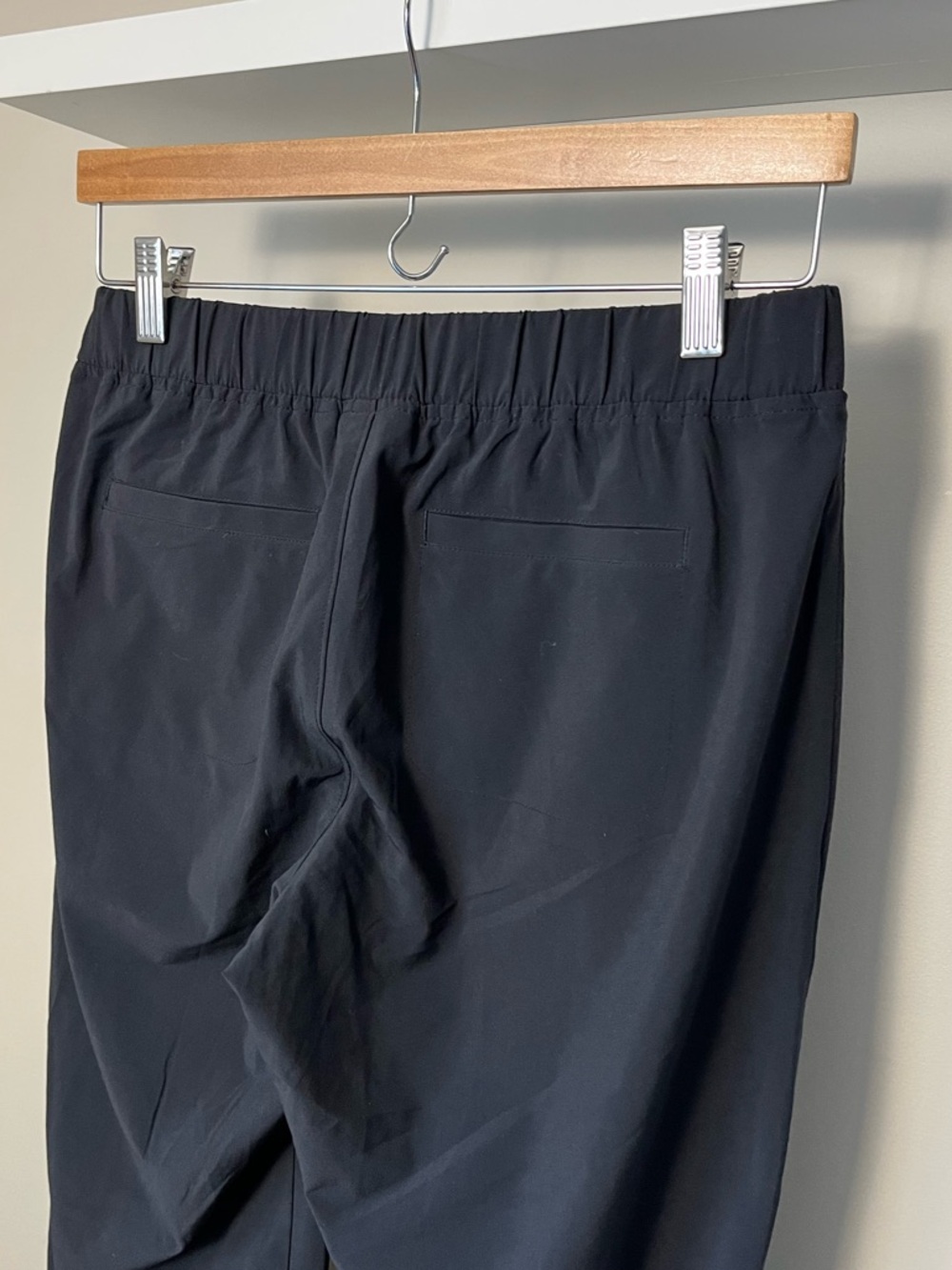 Athleta Lightweight Cinchable Athletic Pants - Picture 4 of 7